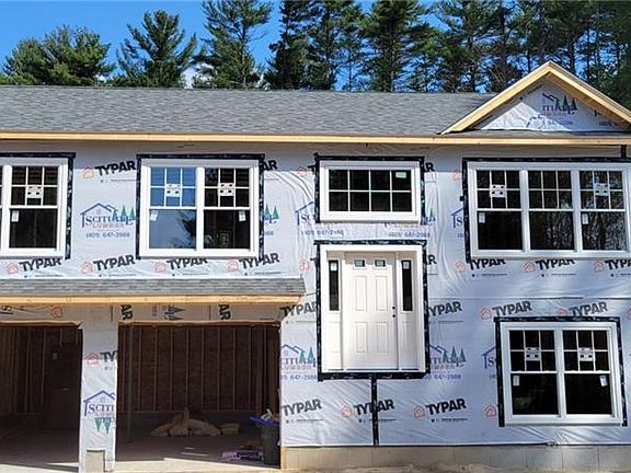 2nd image of 474 East Ave