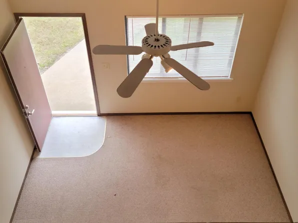 16 Village Ct #16, Glen Carbon, IL 62034