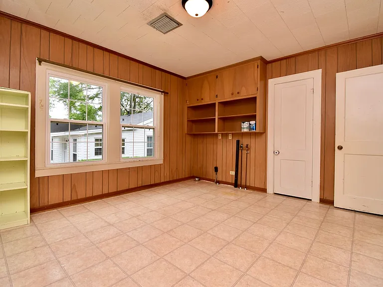 708 Tech Dr — Photo 40