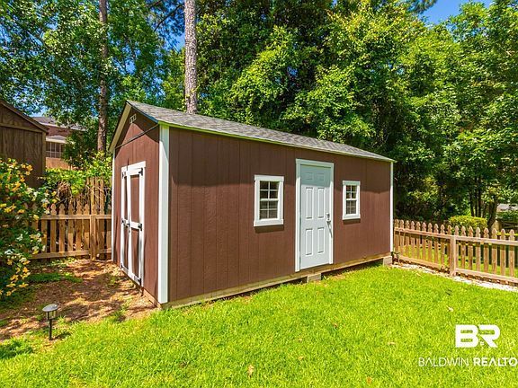 5th image of 109 General Canby Dr