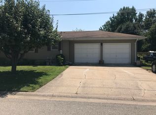 1343 S Benton Ave, Marshall, MO 65340