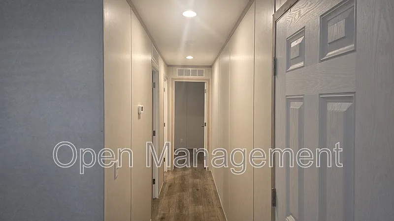 3 bed, 2.0 bath, 1216 sqft, $1,199 — Photo 4