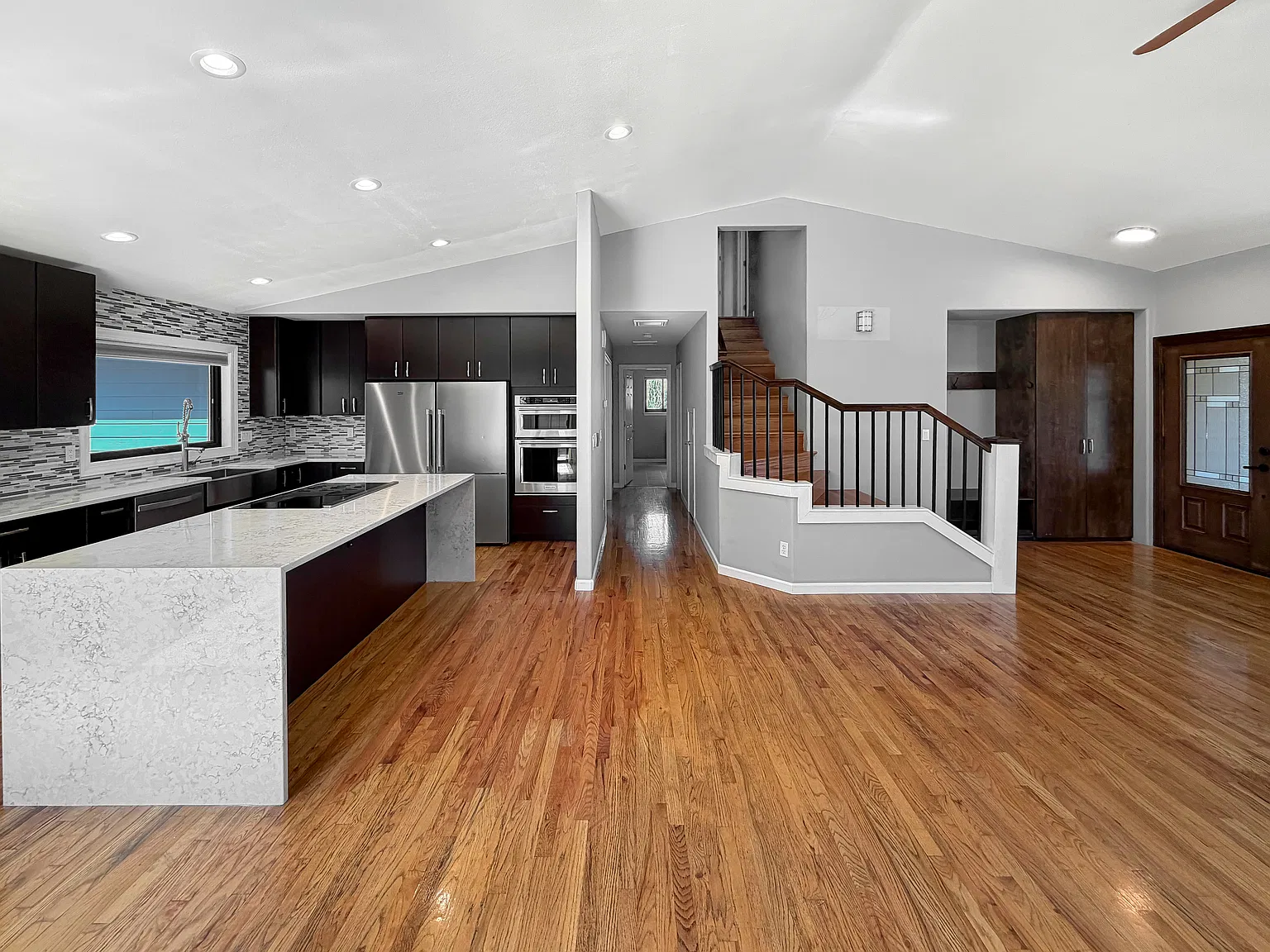 5 bed, 2258 sqft, $3,800 — Photo 4
