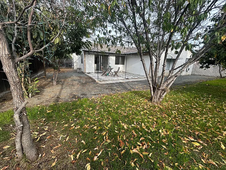 25861 Amapolas St — Photo 19