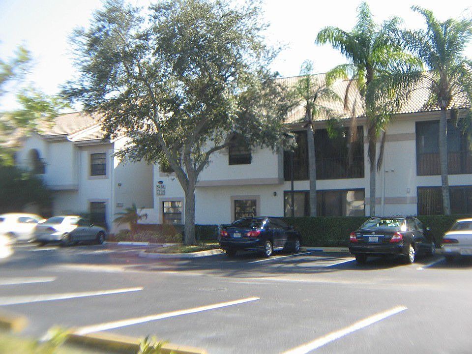 1st image of 5438 Verona Dr APT O