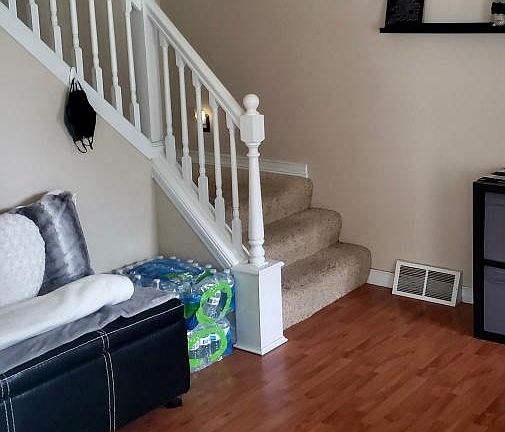 12x12 foyer