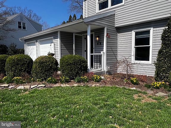 4th image of 50 Fairway Dr