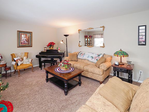 5th image of 69960 Pamela Dr
