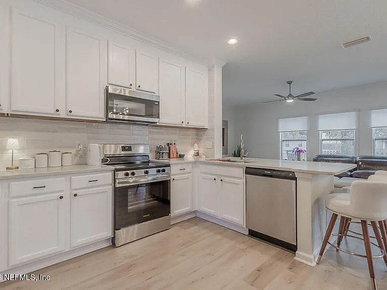 1432 Greyfield Dr — Photo 14