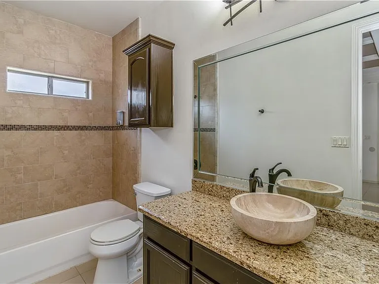 4012 Tyler Ave — Photo 12