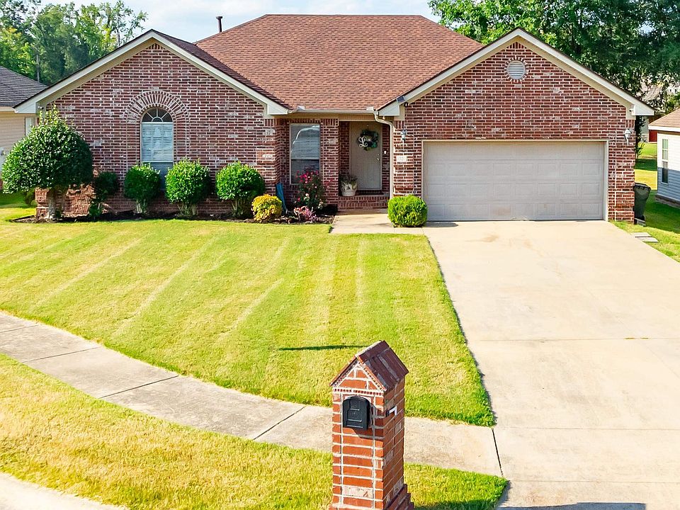1st image of 72 Woodridge Dr