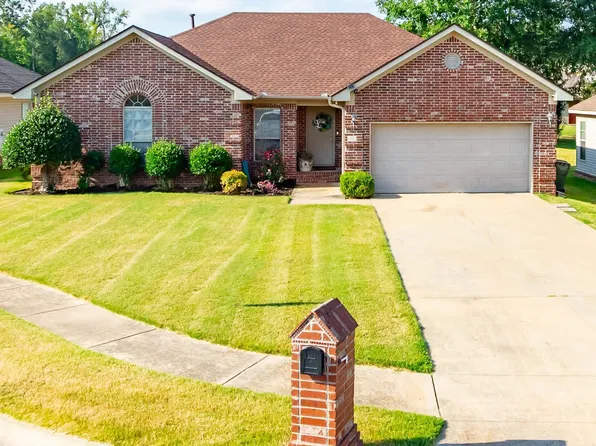 72 Woodridge Dr, Little Rock, AR 72204