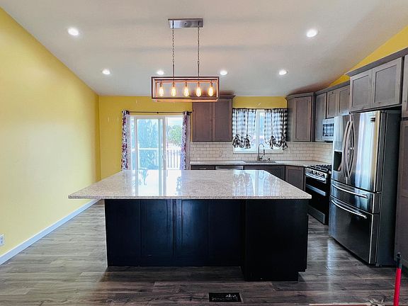 3rd image of 5553 W Sunbury Pl
