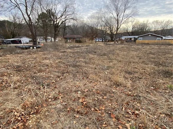 702 S Elm St, Van Buren, MO 63965