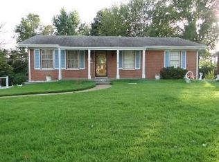 1321 Express Dr, Belleville, IL