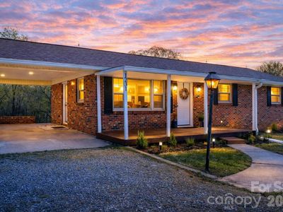 1231 2nd St SE, Hickory, NC, 28602
