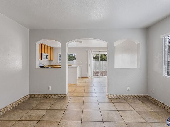 5th image of 331 Morongo Dr