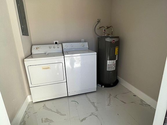 2nd image of 4411 Palm Ave #1