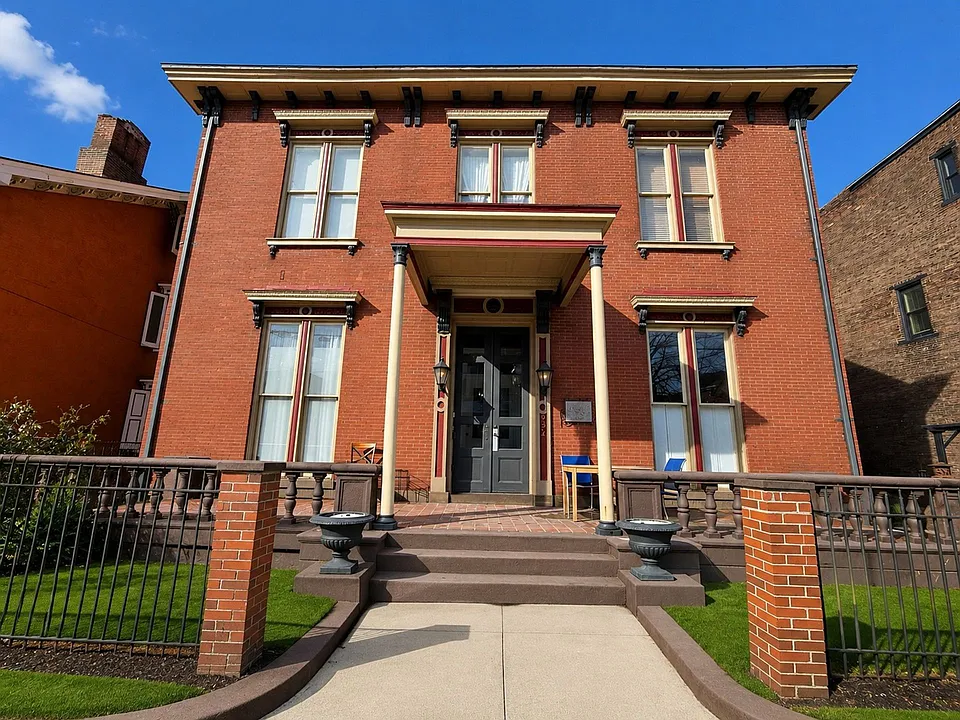 934 Western Ave