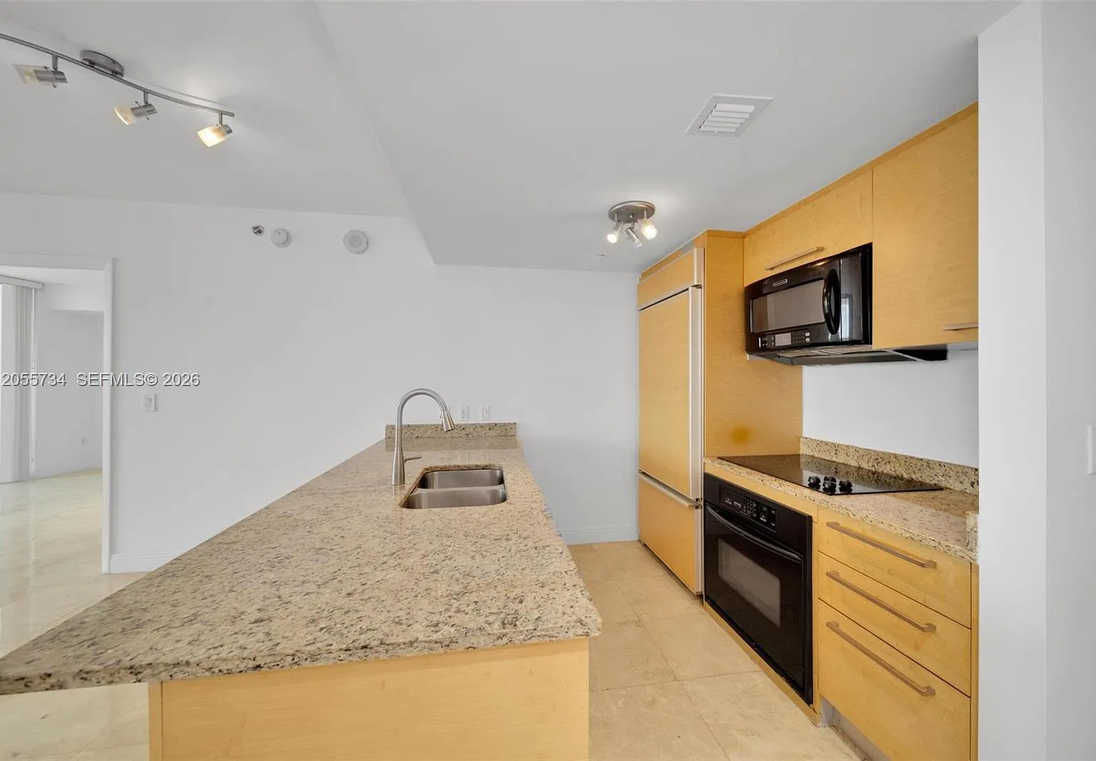 Beach Club Three Condo — Photo 3