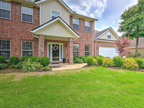 2nd image of 3710 W Mockingbird Ln