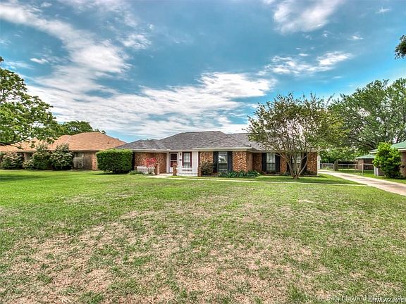 5th image of 4405 Parkridge Dr