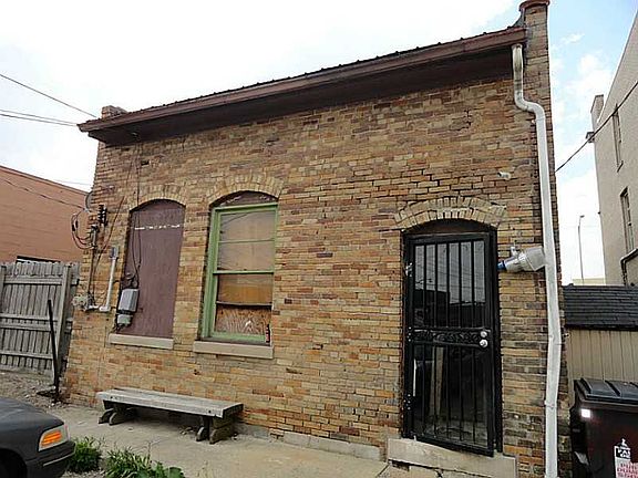 4th image of 111 S Detroit St