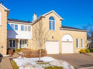 25 Heathcliffe Sq, Brampton, ON L6S5R6