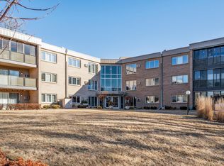 4350 Brookside Ct APT 103, Edina, MN 55436