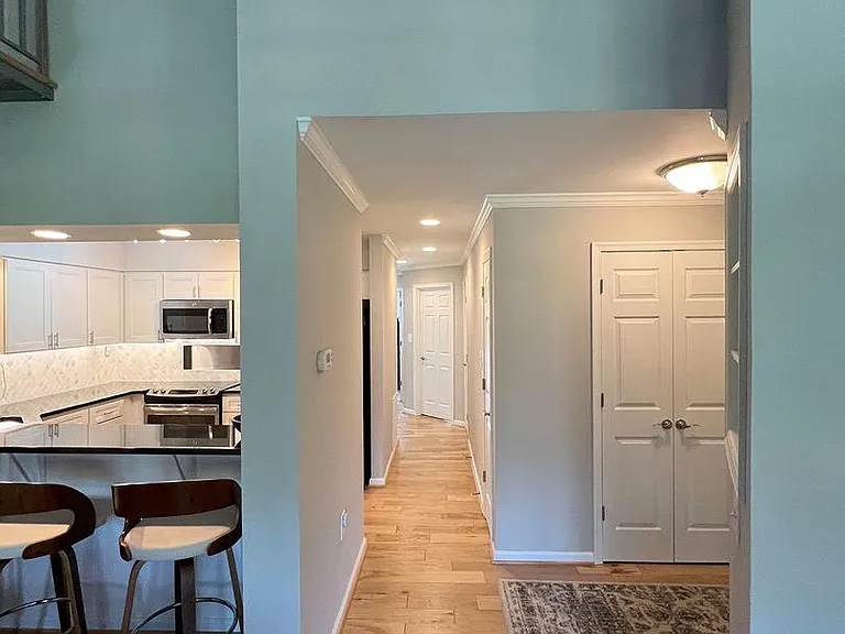 1129 Lake Heron Dr #3A — Photo 5