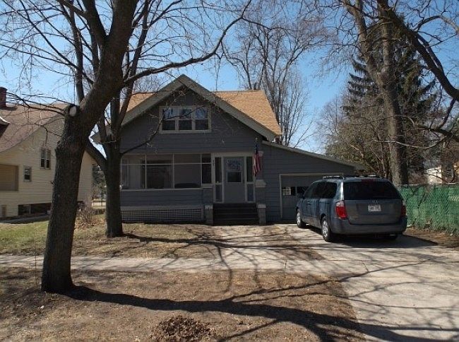 1st image of 407 Water St