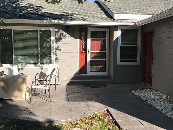 3rd image of 126 Lois Cir