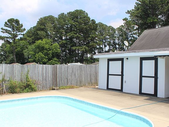 5th image of 128 Vance Dr