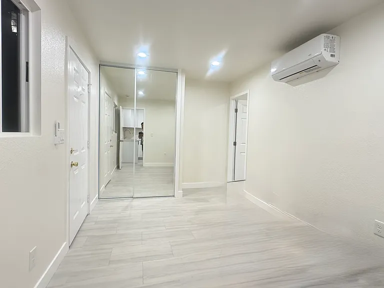 7616 Flanders Dr #7614 — Photo 5