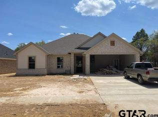 408 Deer Point Cv, Chandler, TX 75758