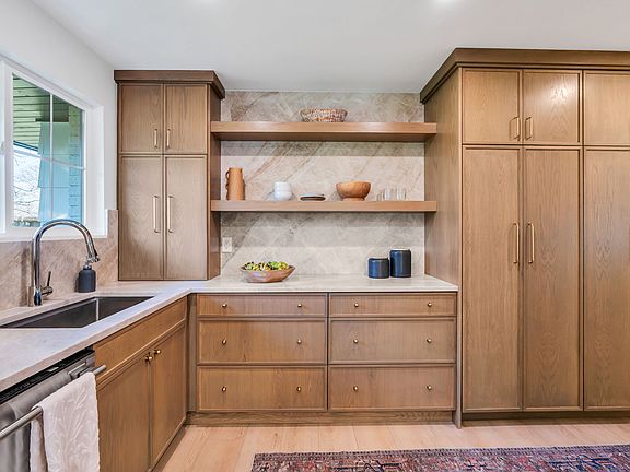 4th image of 2050 E Wildwood Dr