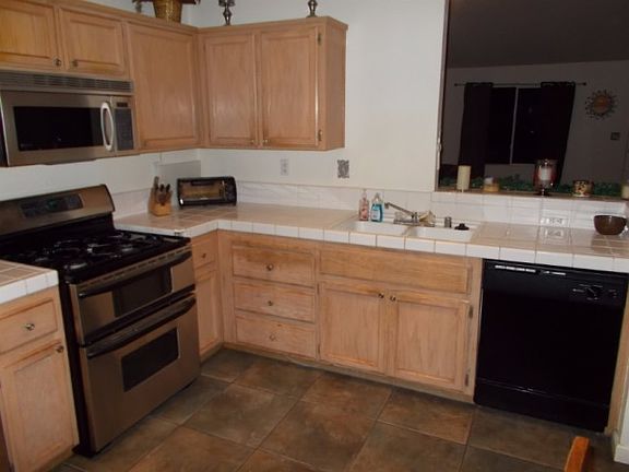 4th image of 2415 Marsh Dr