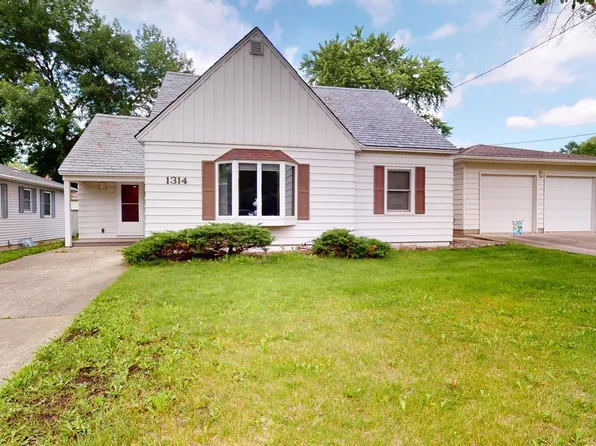 1314 Dunham St, Albert Lea, MN 56007