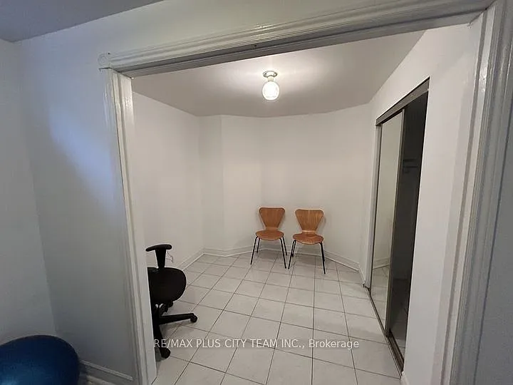 45 Jimston Dr #BASEMENT — Photo 11