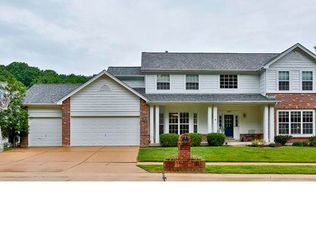 1403 Richland Meadows Dr, Ballwin, MO 63021