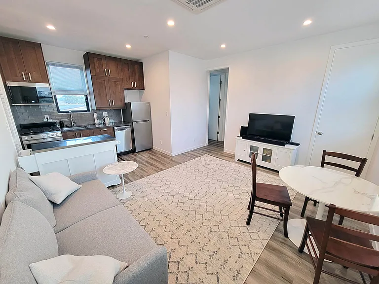3939 S Centinela Ave #B — Photo 3