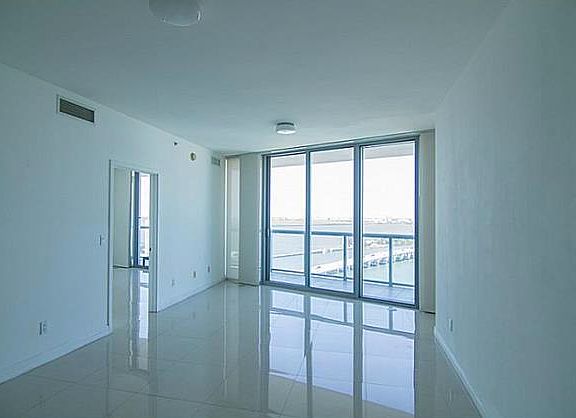 3rd image of 888 Biscayne Blvd APT 4114