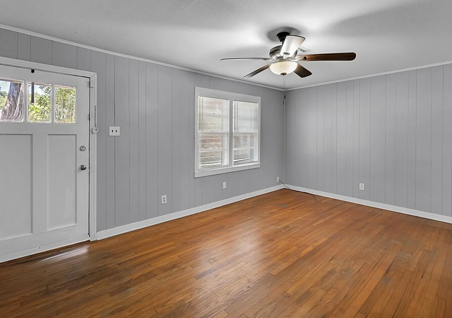 2BD 1BA Home in South Waco - Available NOW! — Photo 2