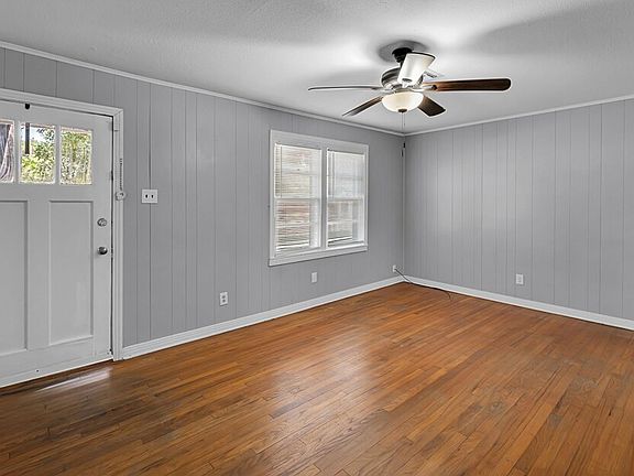2nd image of 3824 James Ave