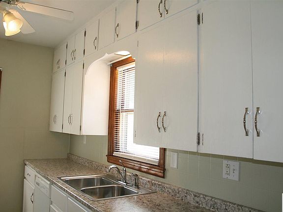 5th image of 131 Kenzy St