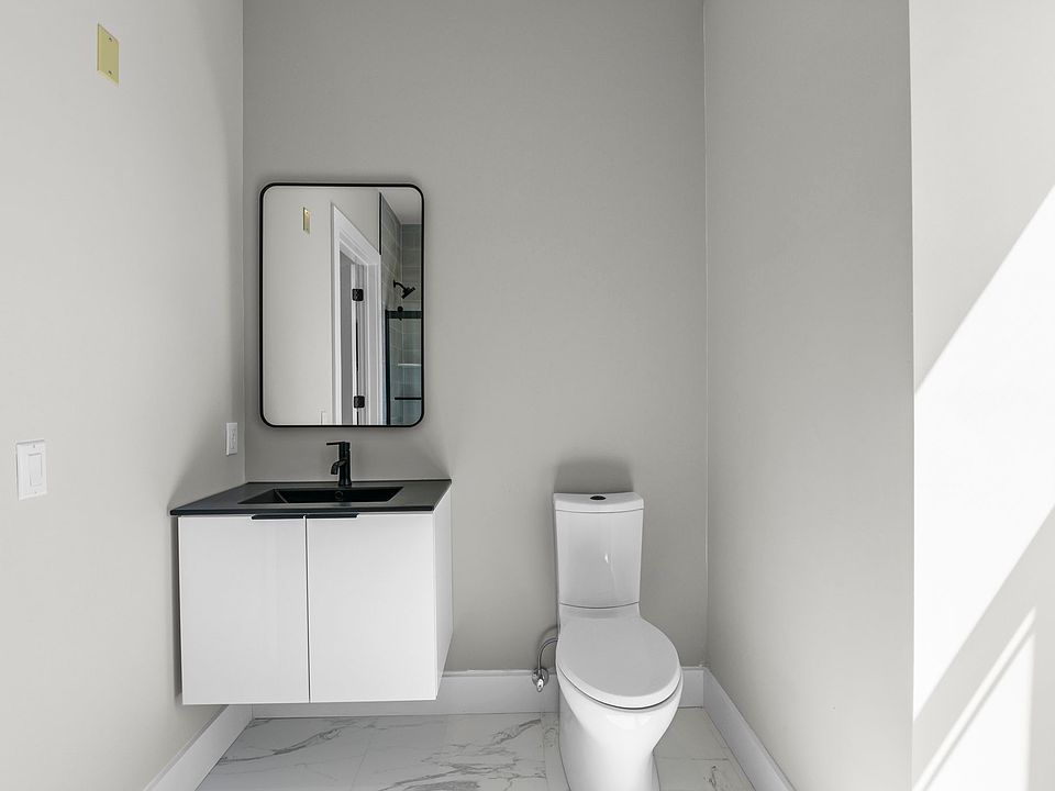 1st image of 2021 Jones Rd #101