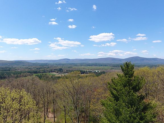 5th image of 481 Shunpike Rd