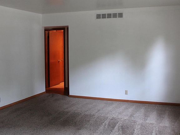 5th image of 1225 E Vienna Ave