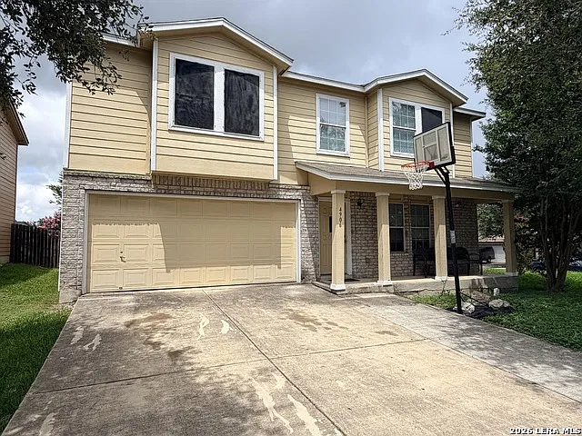 4 bed, 2.5 bath, 3400 sqft, $1,845 — Photo 2