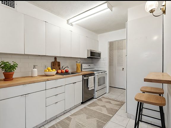 4th image of 1001 City Ave Unit Ec801